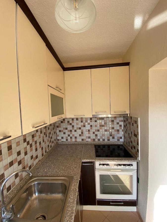 88 Apartment Himare Exterior photo