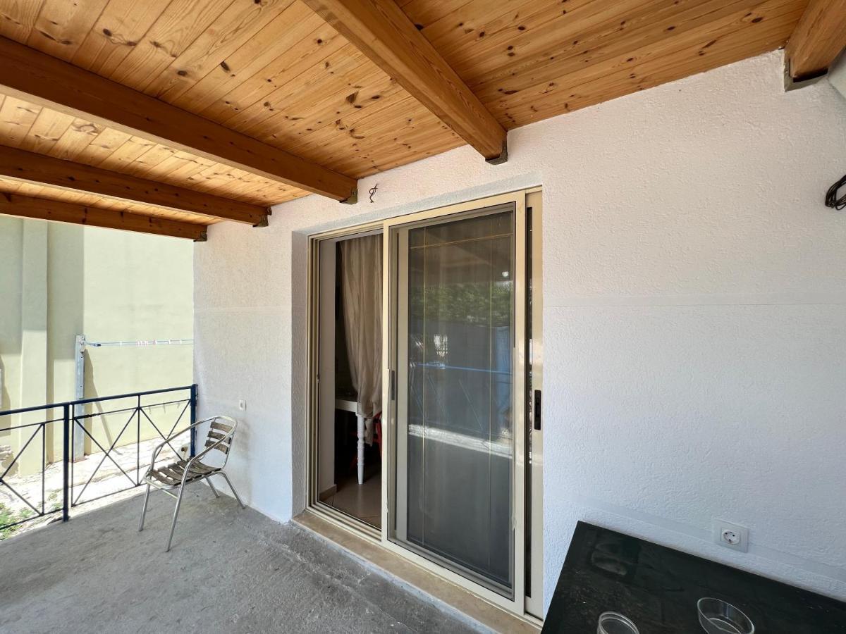 88 Apartment Himare Exterior photo